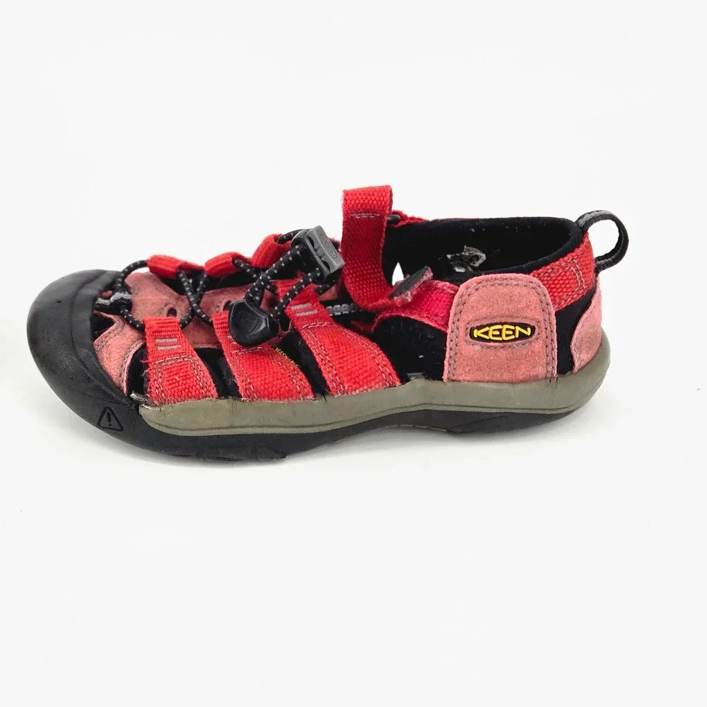 KEEN Newport H2 Kids 13 Red Black Wide Toe Box Waterproof Camp Hiking Sandals